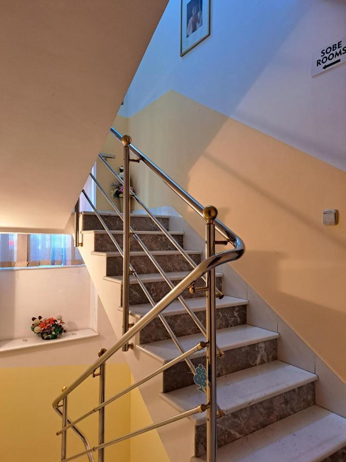 Rooms Cehovin Postojna Exterior photo